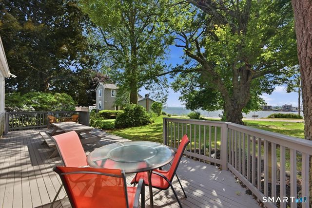 6 Hopkins Street, Stonington, CT 06378