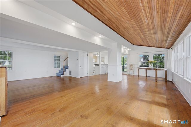 6 Hopkins Street, Stonington, CT 06378