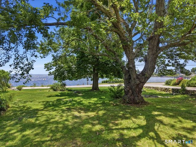 6 Hopkins Street, Stonington, CT 06378