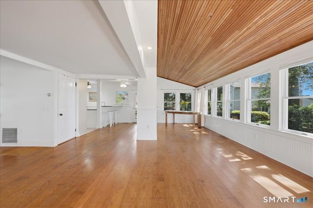 6 Hopkins Street, Stonington, CT 06378