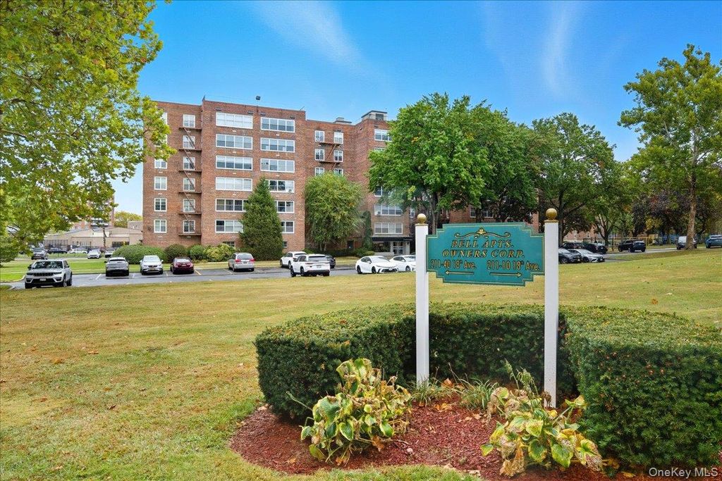 21140 18th Avenue 1H, Bayside, NY 11360
