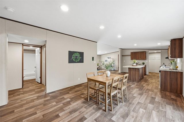 279 Carlisle Court, Springtown, TX 76082