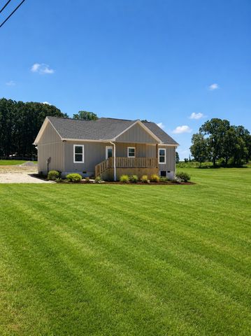 1106 Baker Ln, Lawrenceburg, TN 38464