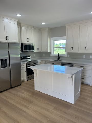 1106 Baker Ln, Lawrenceburg, TN 38464