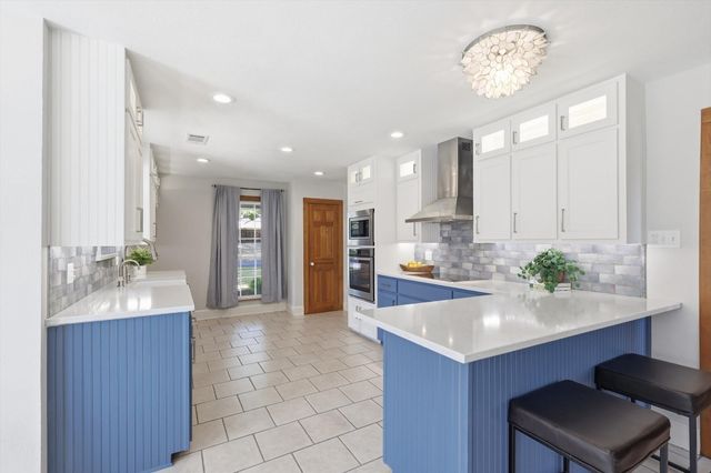 613 Evergreen Drive, Hurst, TX 76054