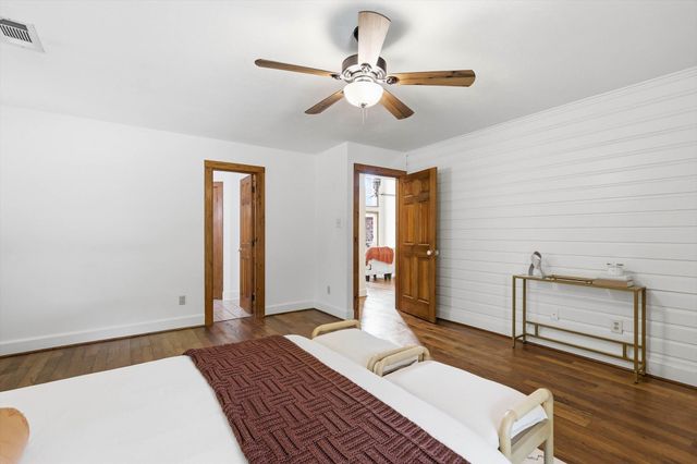 613 Evergreen Drive, Hurst, TX 76054