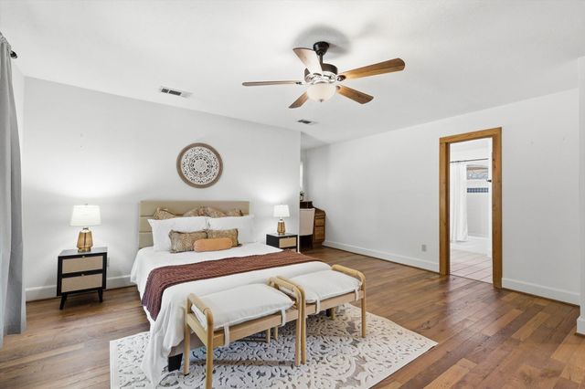 613 Evergreen Drive, Hurst, TX 76054