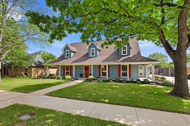 613 Evergreen Drive, Hurst, TX 76054