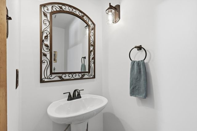 613 Evergreen Drive, Hurst, TX 76054