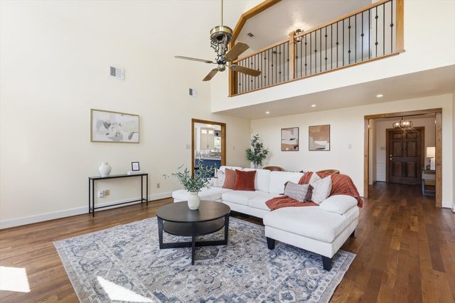 613 Evergreen Drive, Hurst, TX 76054