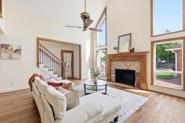 613 Evergreen Drive, Hurst, TX 76054