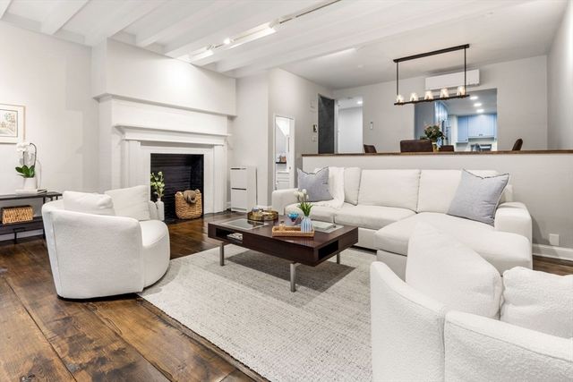 48 Beacon St 1R, Boston, MA 02108