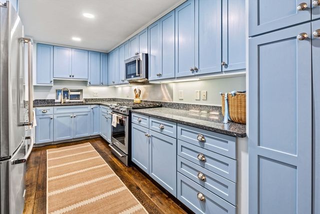 48 Beacon St 1R, Boston, MA 02108