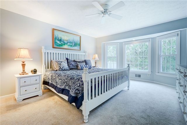 89 Creek Ridge, Pittsford, NY 14534