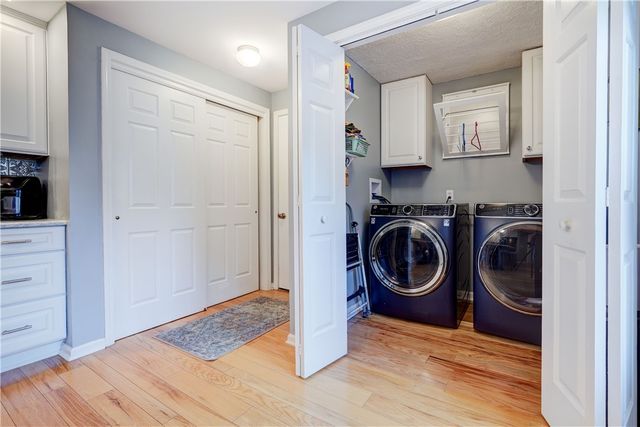 89 Creek Ridge, Pittsford, NY 14534