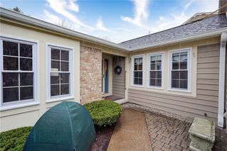 89 Creek Ridge, Pittsford, NY 14534
