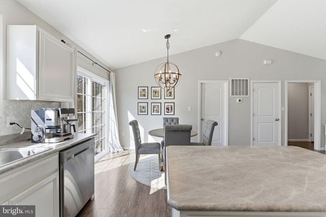 140 BASIN DR, Inwood, WV 25428