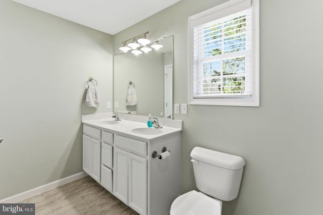 140 BASIN DR, Inwood, WV 25428