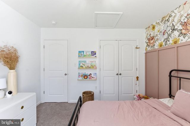 140 BASIN DR, Inwood, WV 25428