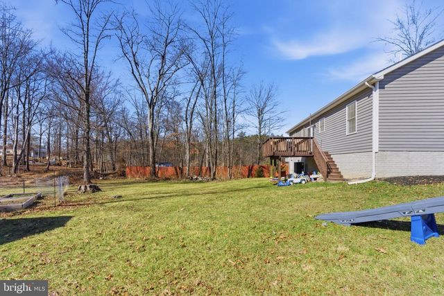 140 BASIN DR, Inwood, WV 25428
