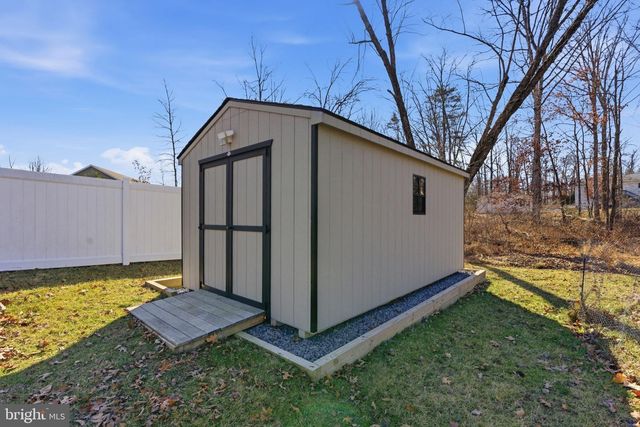 140 BASIN DR, Inwood, WV 25428