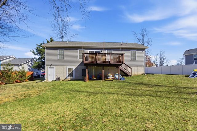 140 BASIN DR, Inwood, WV 25428