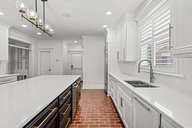 107 Talbot Dr, Houma, LA 70360