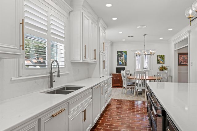 107 Talbot Dr, Houma, LA 70360