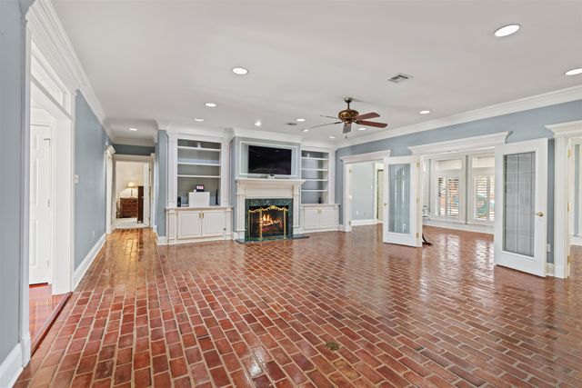 107 Talbot Dr, Houma, LA 70360