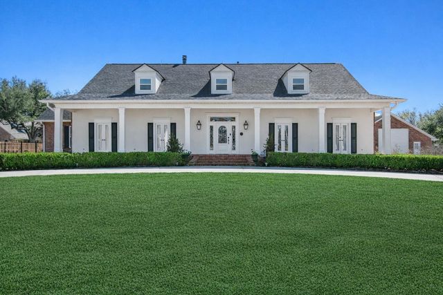 107 Talbot Dr, Houma, LA 70360