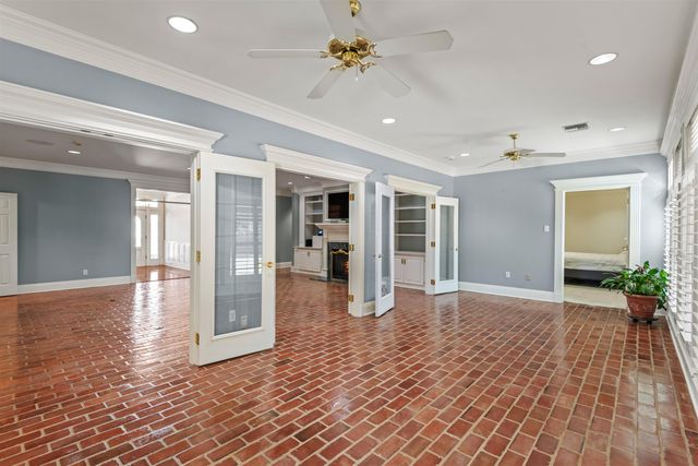 107 Talbot Dr, Houma, LA 70360