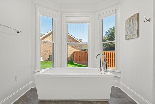 107 Talbot Dr, Houma, LA 70360