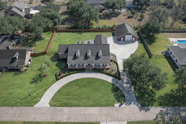 107 Talbot Dr, Houma, LA 70360