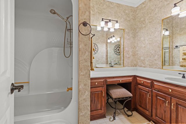 107 Talbot Dr, Houma, LA 70360