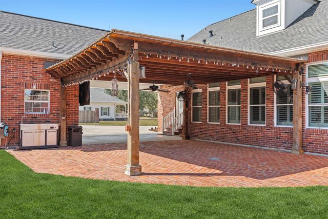 107 Talbot Dr, Houma, LA 70360