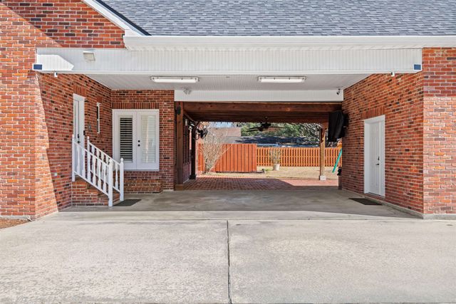 107 Talbot Dr, Houma, LA 70360