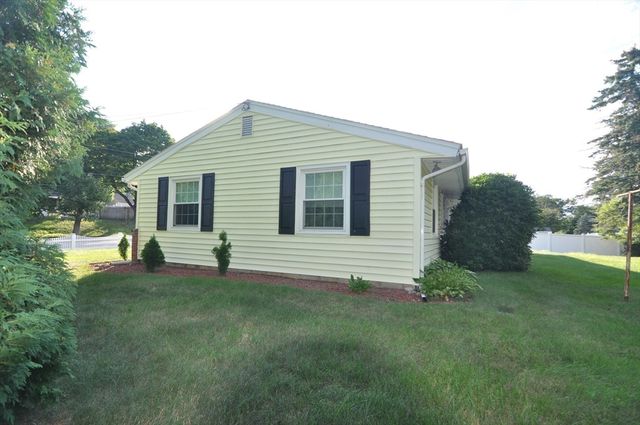 4 Blackstone St, Peabody, MA 01960