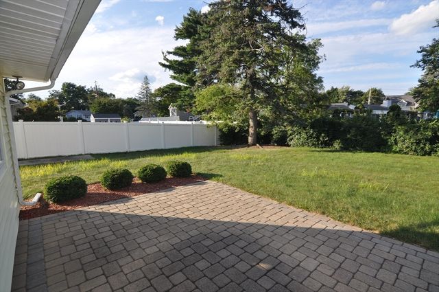 4 Blackstone St, Peabody, MA 01960