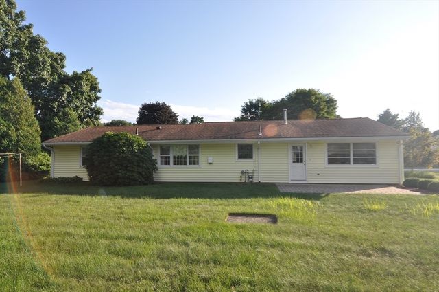 4 Blackstone St, Peabody, MA 01960