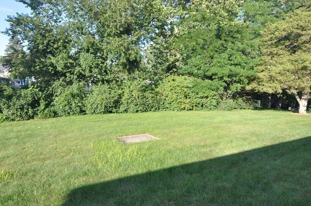 4 Blackstone St, Peabody, MA 01960