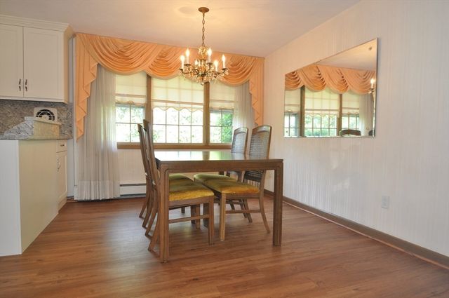 4 Blackstone St, Peabody, MA 01960