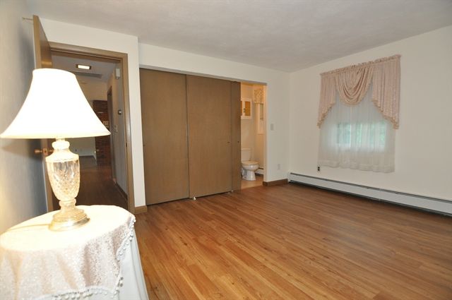 4 Blackstone St, Peabody, MA 01960