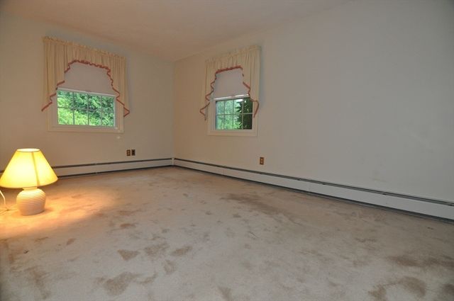 4 Blackstone St, Peabody, MA 01960