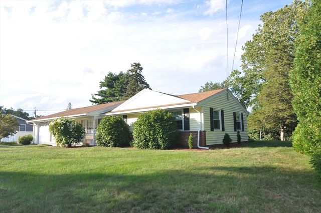 4 Blackstone St, Peabody, MA 01960