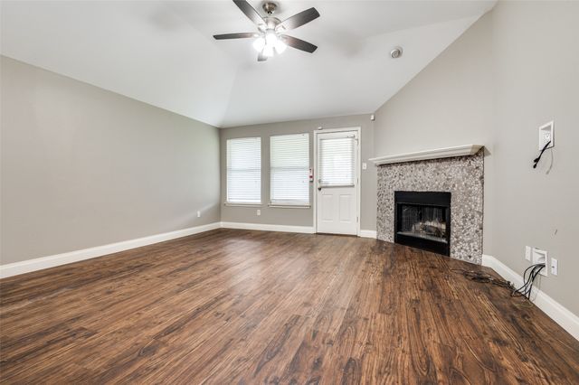 3268 Yeltes, Grand Prairie, TX 75054