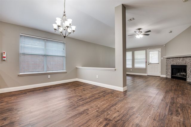 3268 Yeltes, Grand Prairie, TX 75054