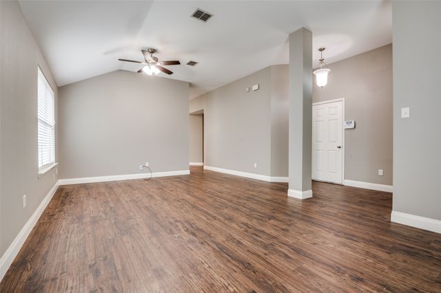 3268 Yeltes, Grand Prairie, TX 75054