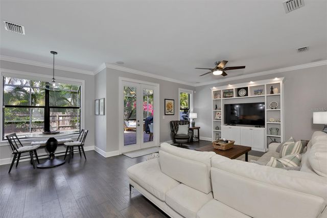 3609 W SAN LUIS STREET, Tampa, FL 33629