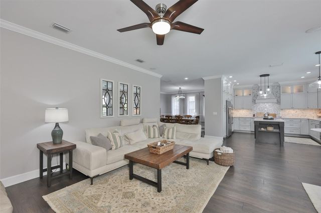 3609 W SAN LUIS STREET, Tampa, FL 33629