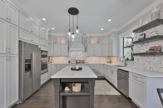 3609 W SAN LUIS STREET, Tampa, FL 33629